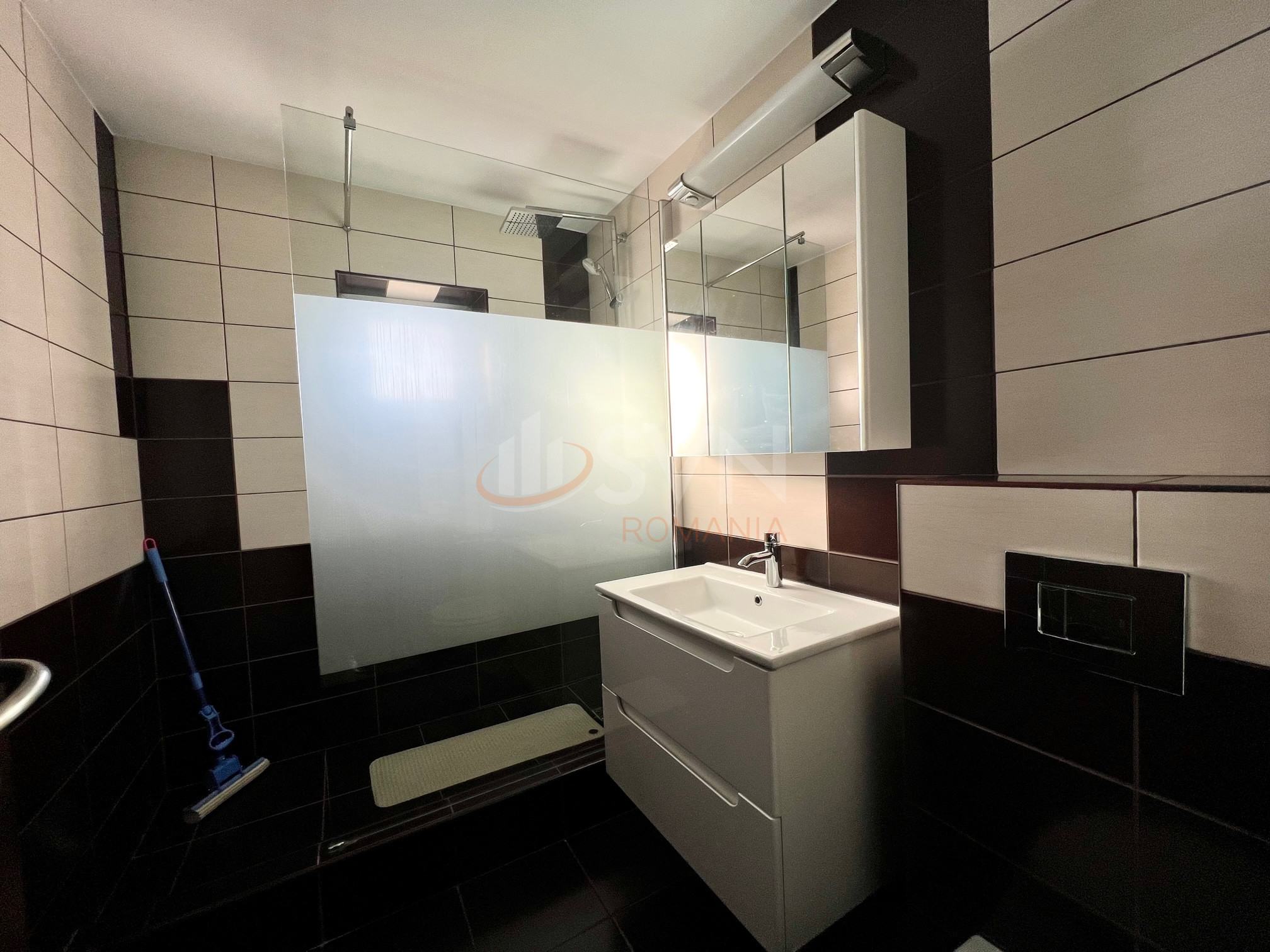 Apartament, 3 camere Bucuresti/Aviatiei