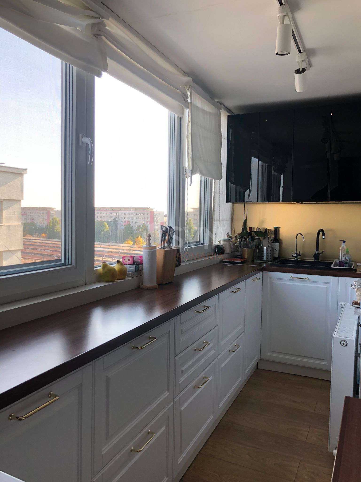 Apartament, 3 camere Bucuresti/Basarab