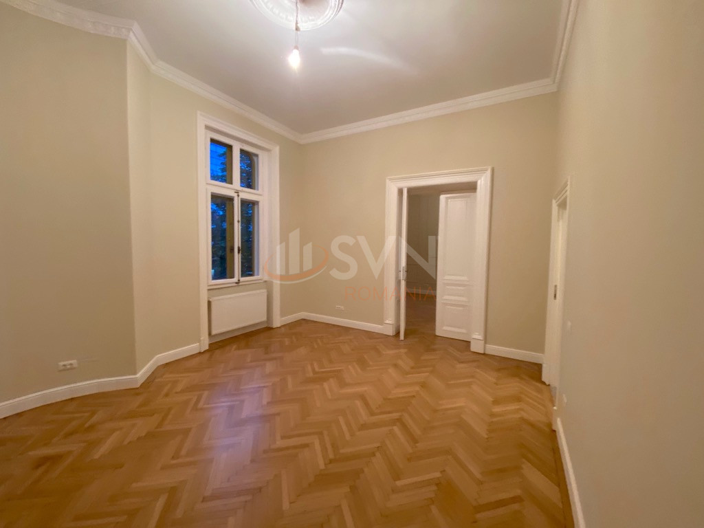 Apartament, 3 camere Bucuresti/Piata Victoriei