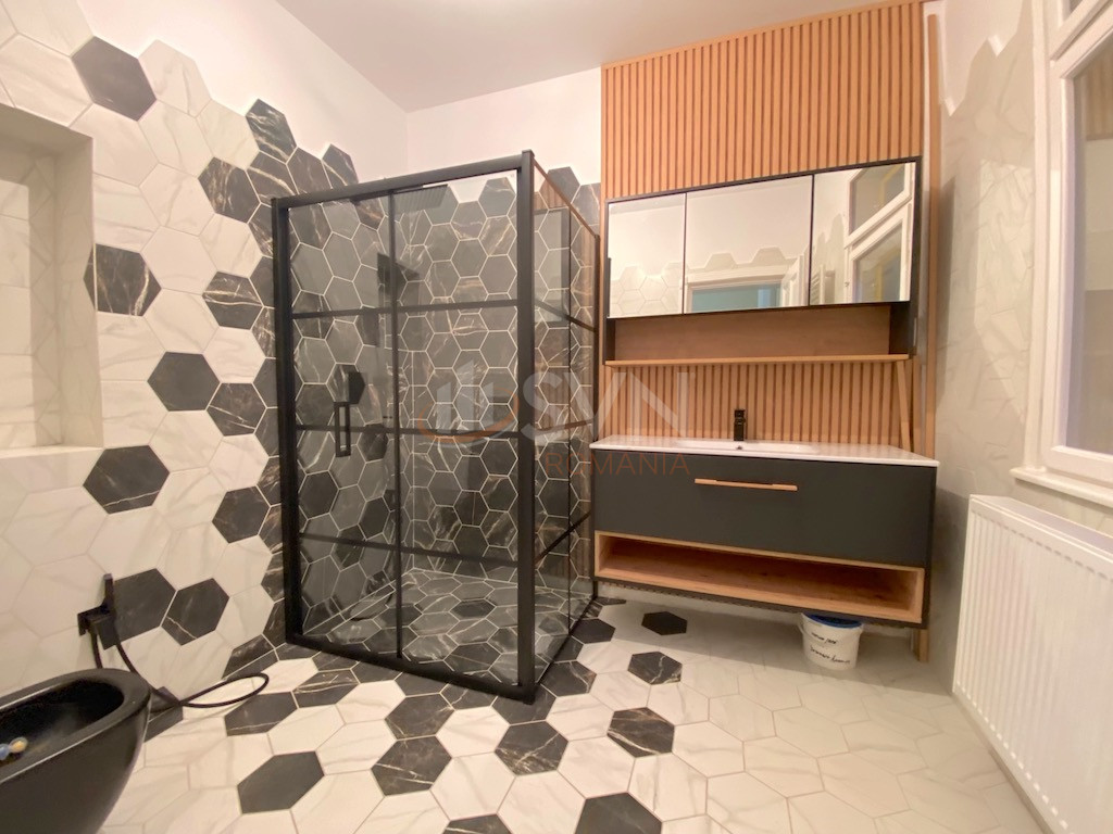 Apartament, 3 camere Bucuresti/Piata Victoriei