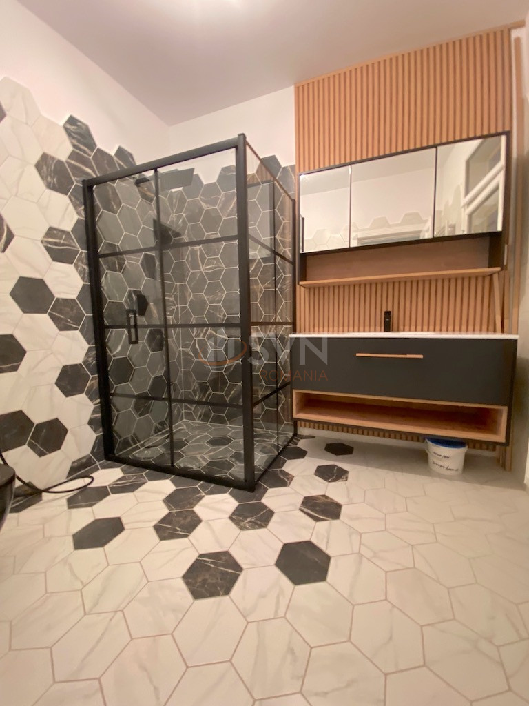 Apartament, 3 camere Bucuresti/Piata Victoriei