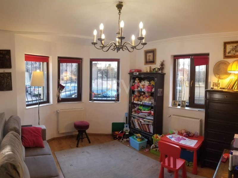 Apartament, 3 camere Bucuresti/Alba Iulia