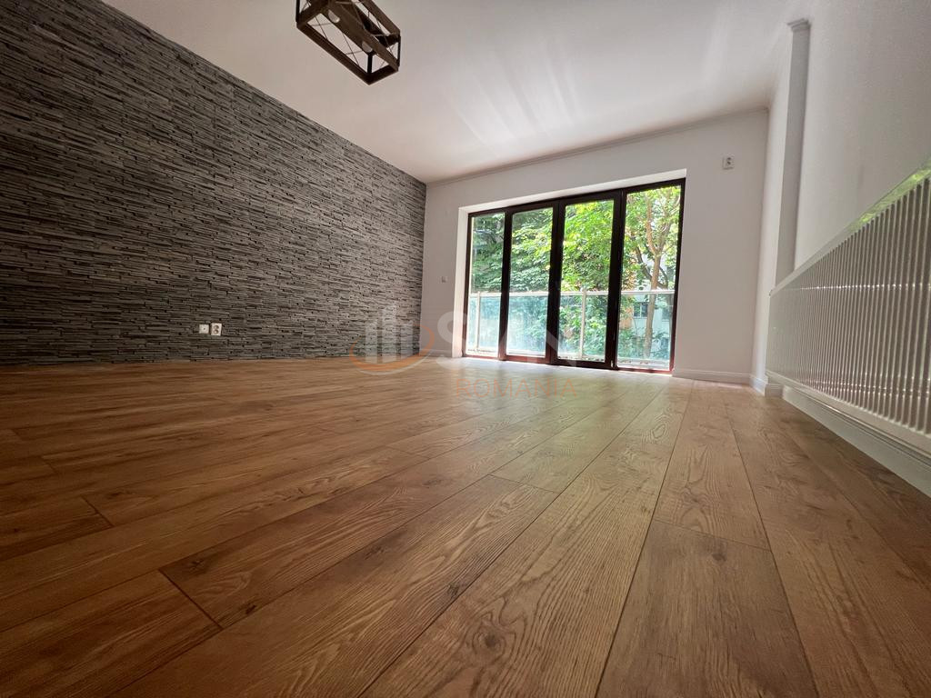 Apartament, 3 camere Bucuresti/Bucur Obor