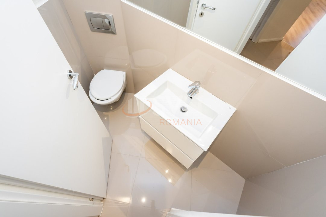 Apartament, 3 camere Bucuresti/Piata Victoriei