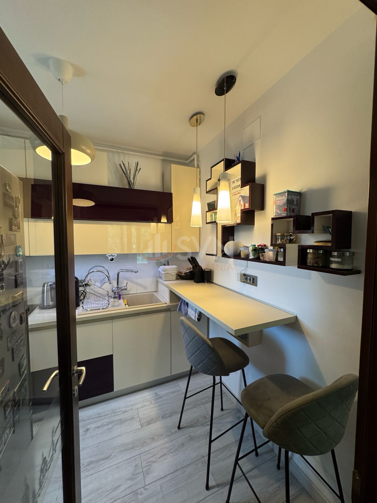 Apartament, 3 camere Bucuresti/Alba Iulia