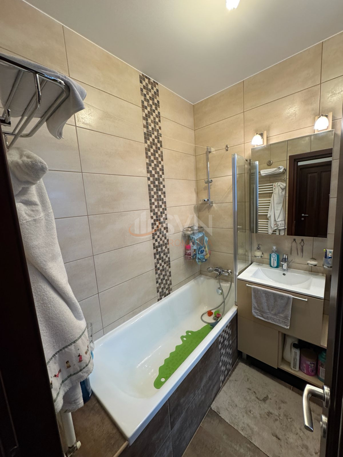 Apartament, 3 camere Bucuresti/Alba Iulia