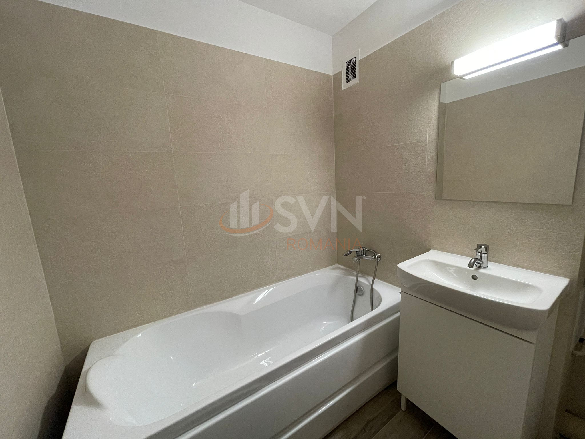Apartament, 3 camere Bucuresti/Calea Calarasilor