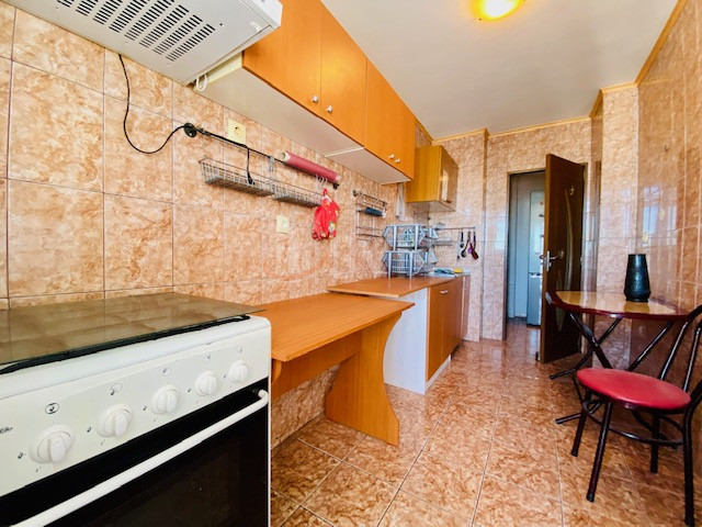 Apartament, 3 camere Bucuresti/Titan