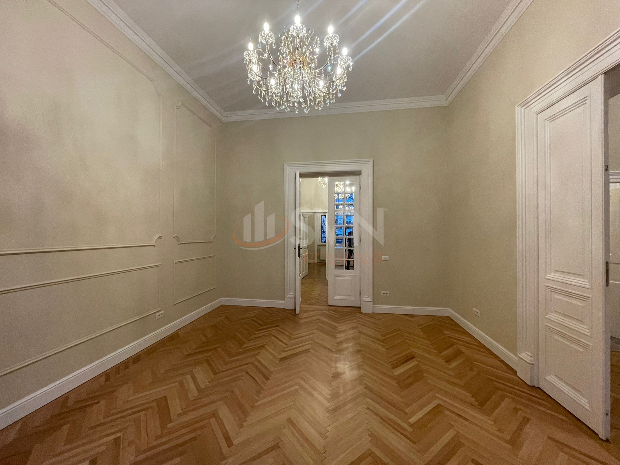 Apartament, 3 camere Bucuresti/Piata Victoriei
