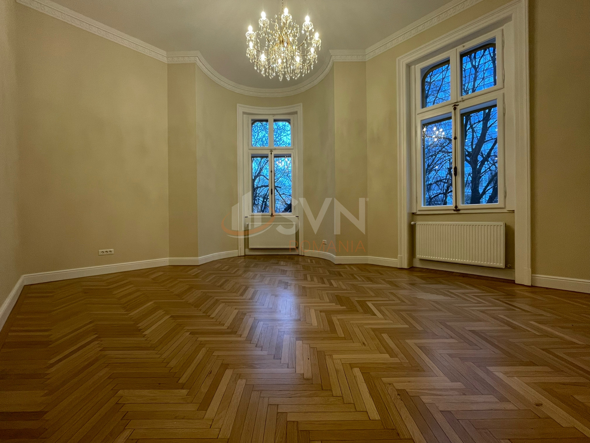 Apartament, 3 camere Bucuresti/Piata Victoriei