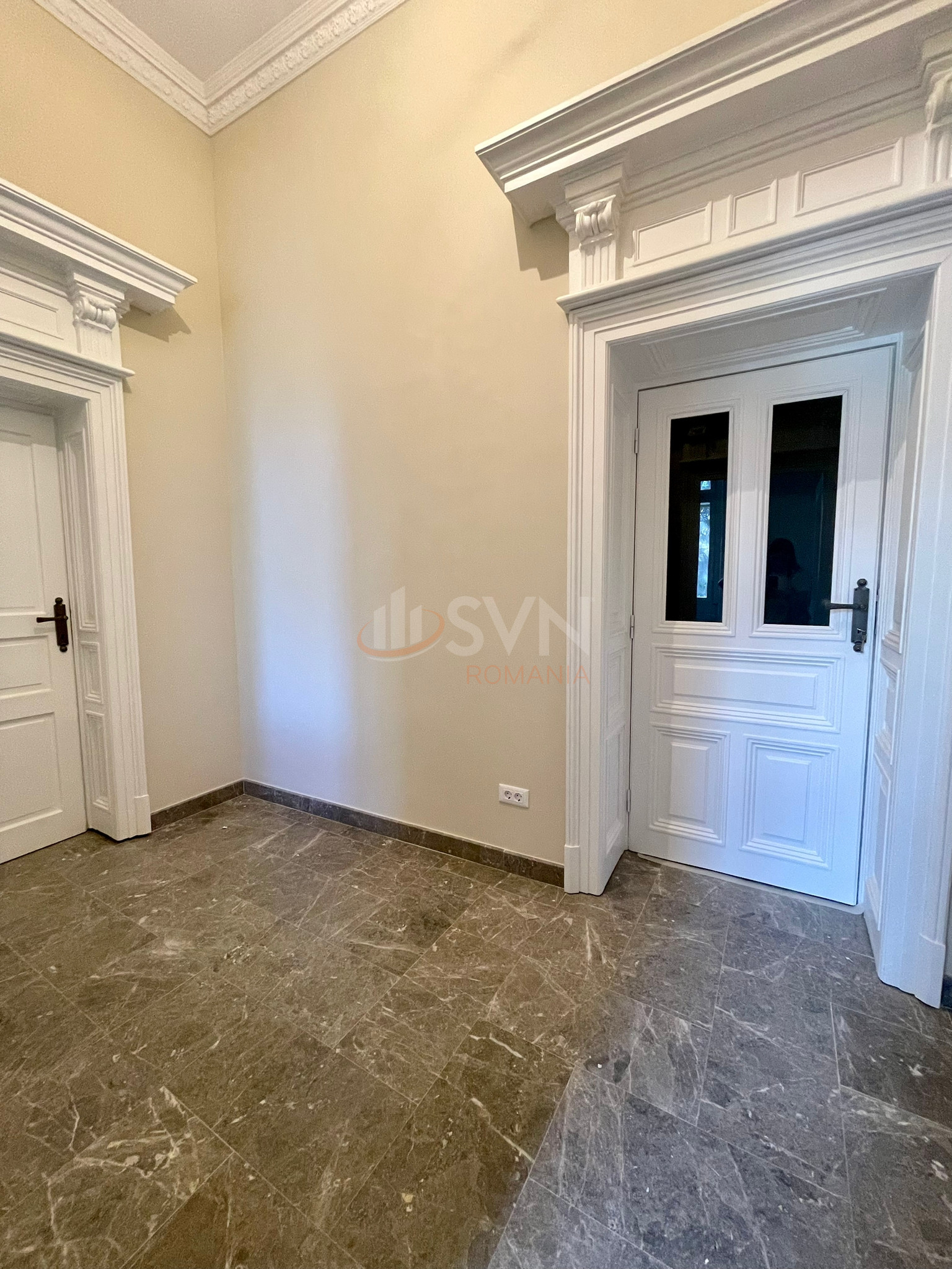 Apartament, 3 camere Bucuresti/Piata Victoriei