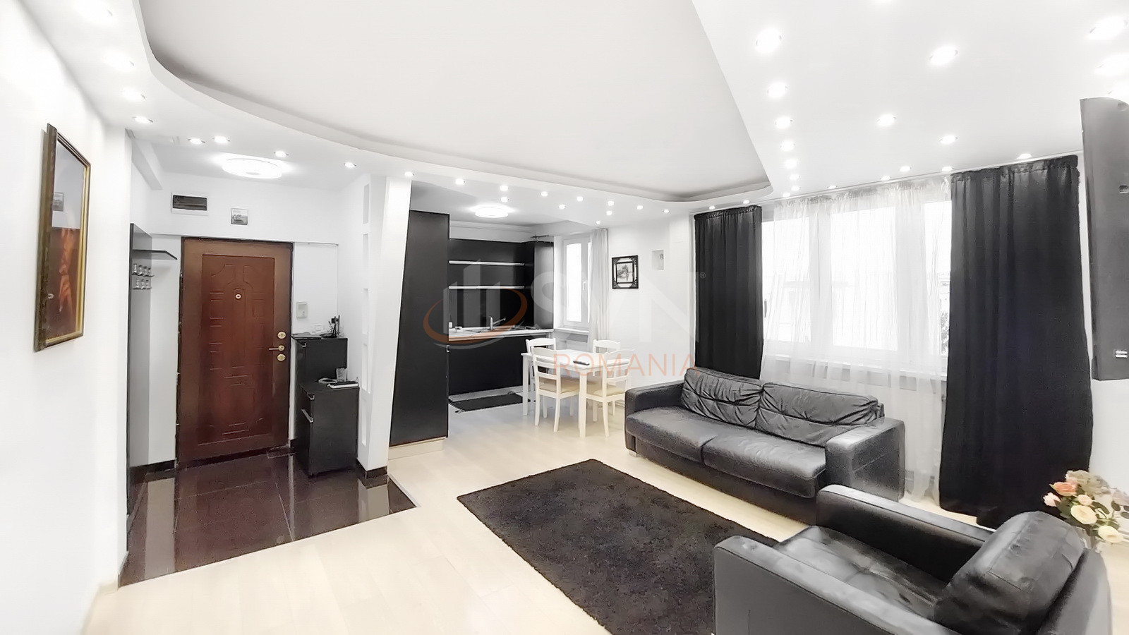 Apartament, 3 camere Brasov/Centru Civic