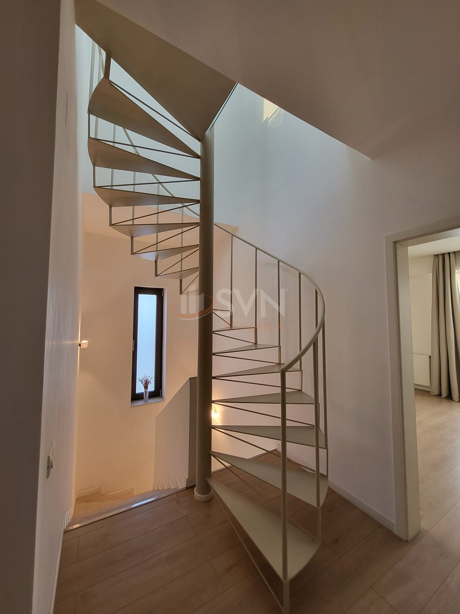 Apartament, 3 camere Bucuresti/Piata Victoriei