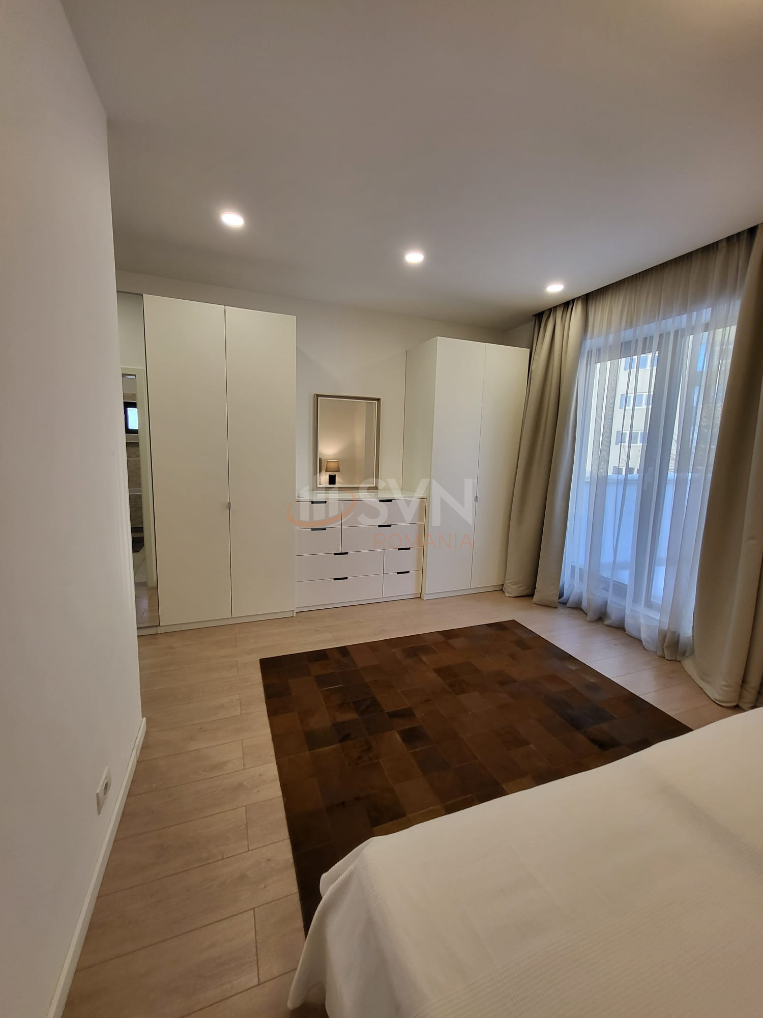 Apartament, 3 camere Bucuresti/Piata Victoriei