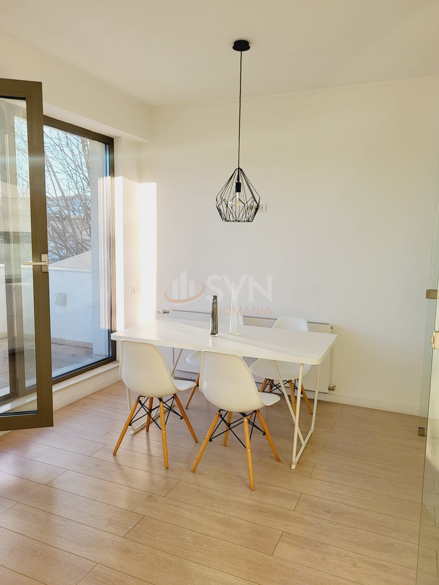 Apartament, 3 camere Bucuresti/Piata Victoriei