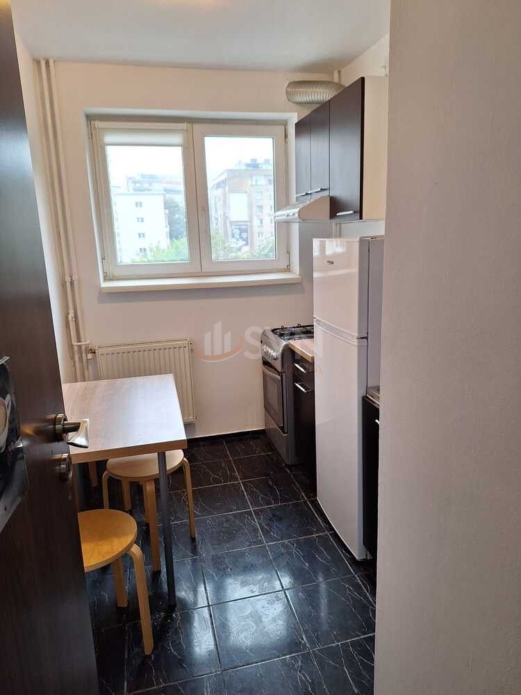 Apartament, 3 camere Bucuresti/Calea Victoriei