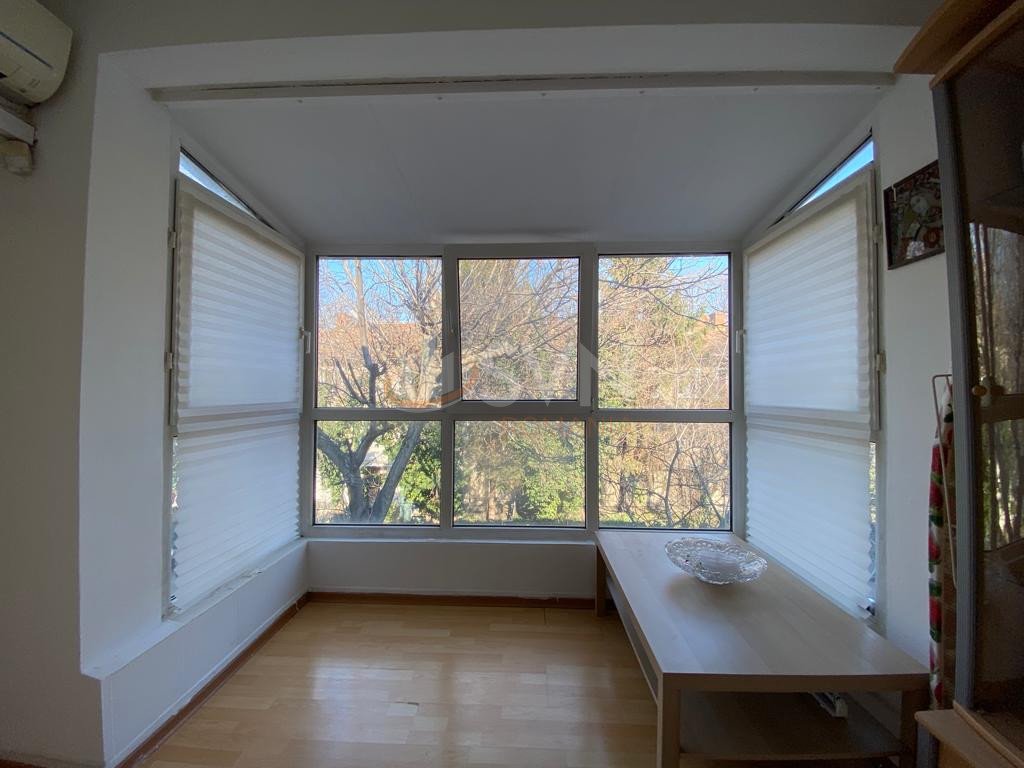 Apartament, 3 camere Bucuresti/Primaverii