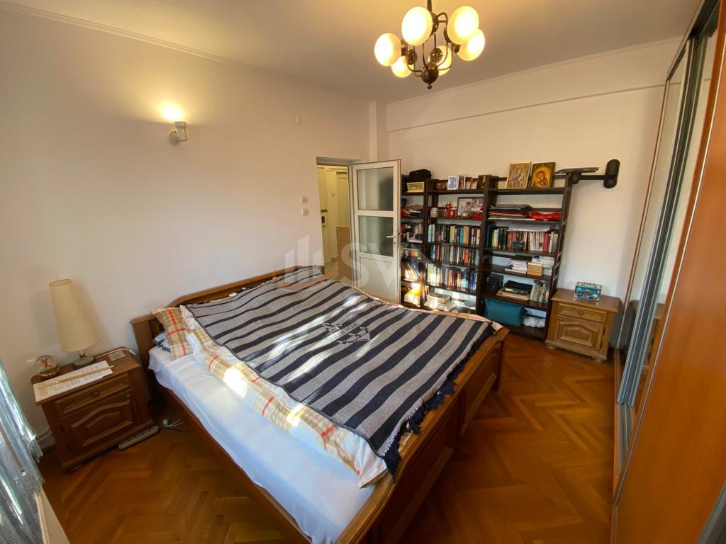 Apartament, 3 camere Bucuresti/Primaverii