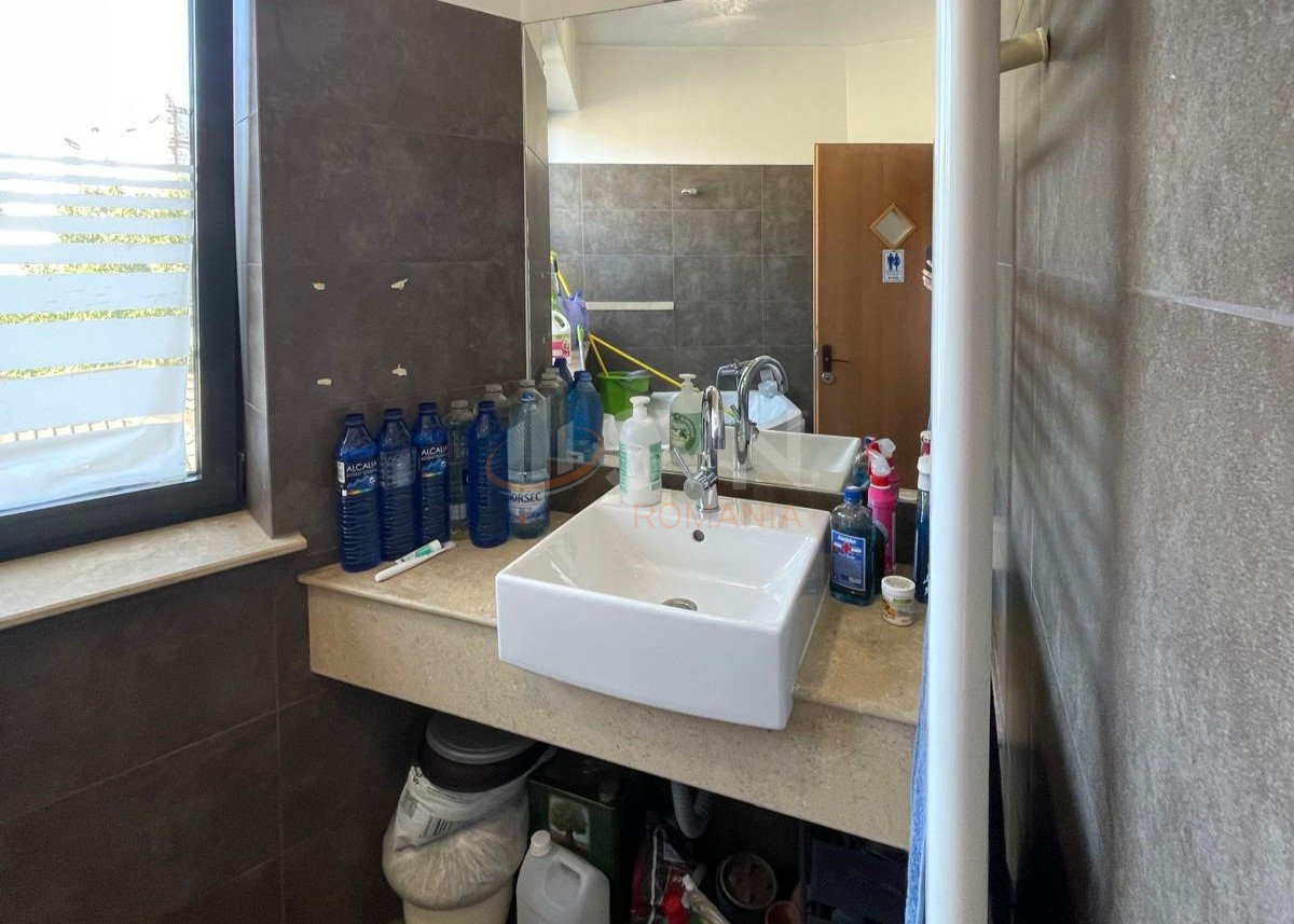 Apartament, 3 camere Bucuresti/Mitropolie