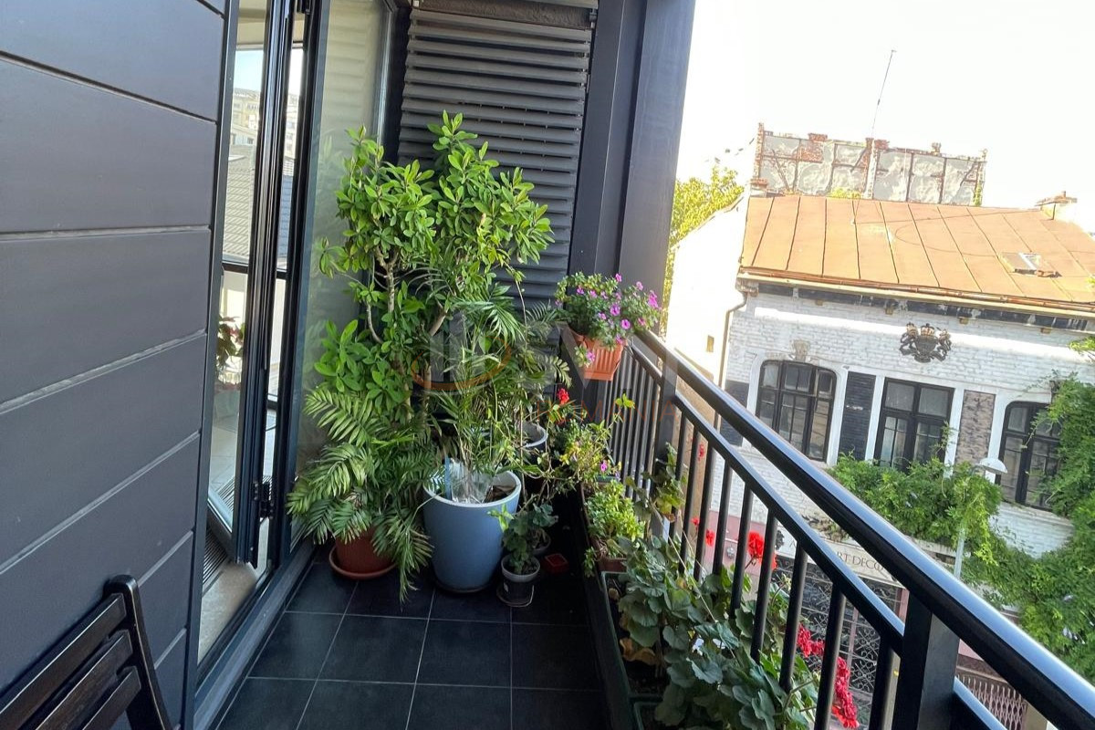 Apartament, 3 camere Bucuresti/Mitropolie
