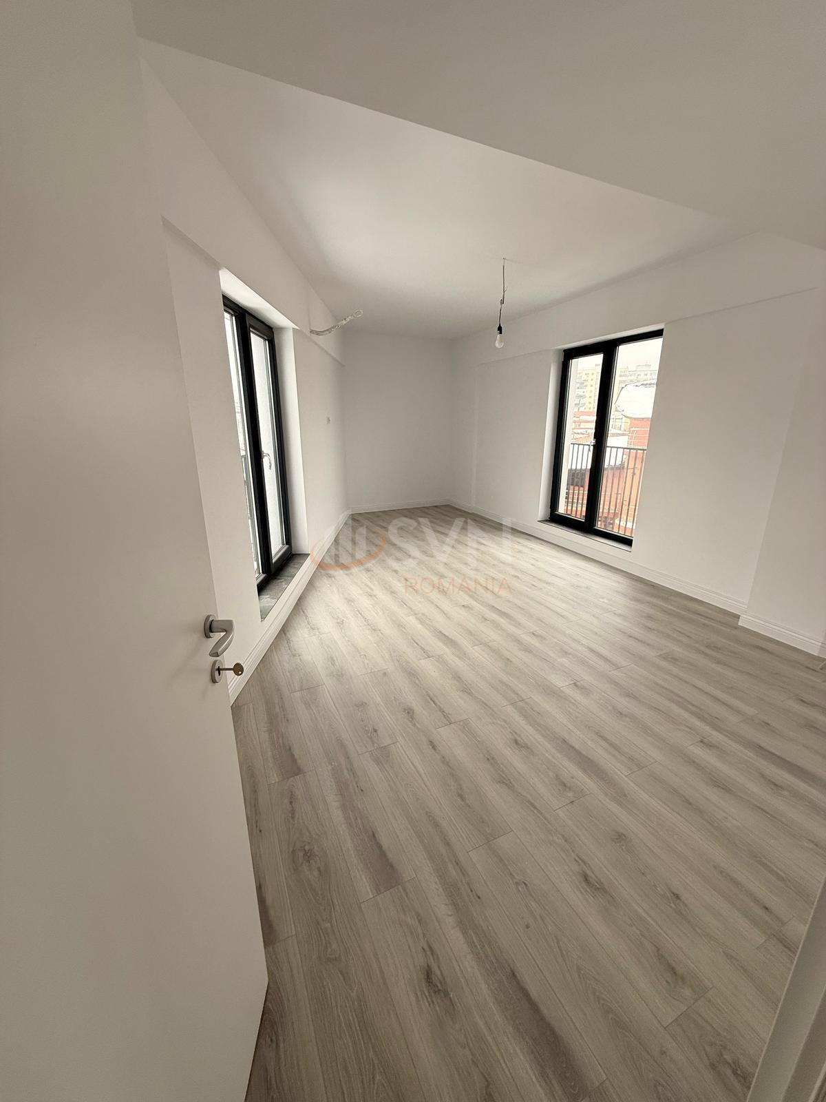 Apartament, 3 camere Bucuresti/Salajan
