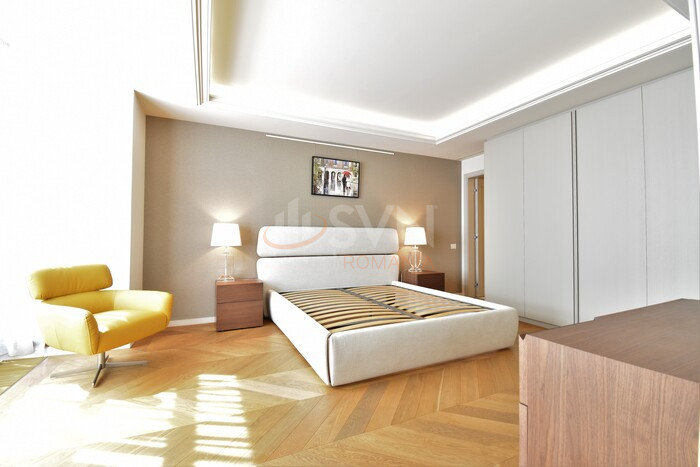 Apartament, 3 camere Bucuresti/Primaverii