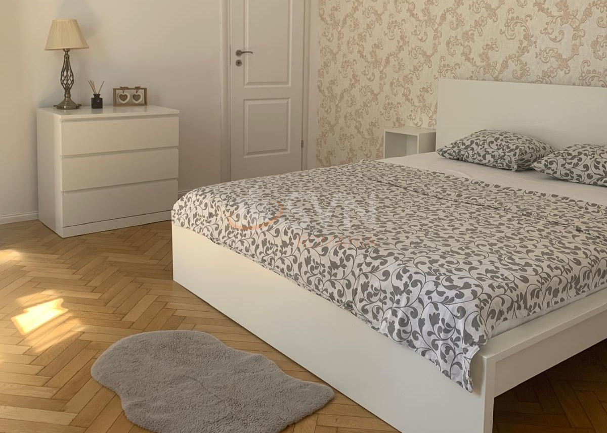 Apartament, 3 camere Bucuresti/Piata Unirii (s3)