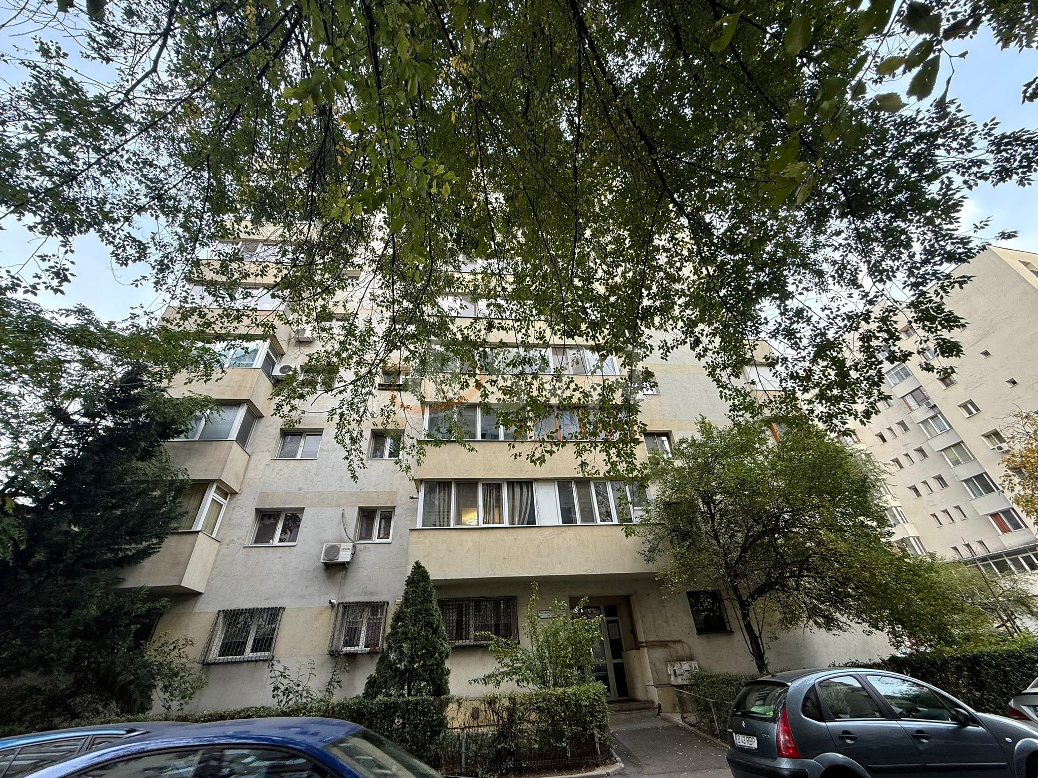 Apartament, 3 camere Bucuresti/Lacul Tei