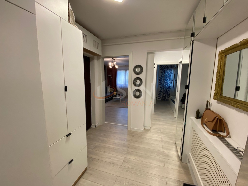 Apartament, 3 camere Bucuresti/Victoriei
