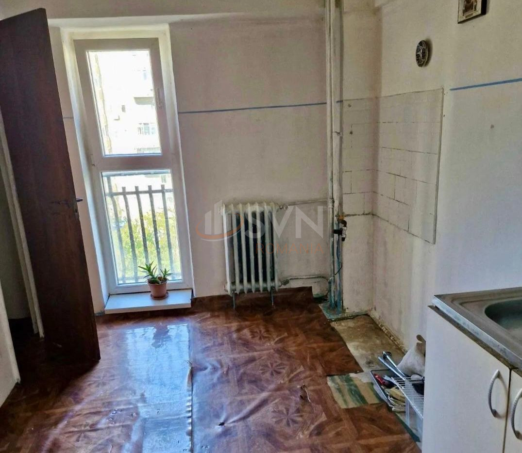 Apartament, 3 camere Bucuresti/Crangasi