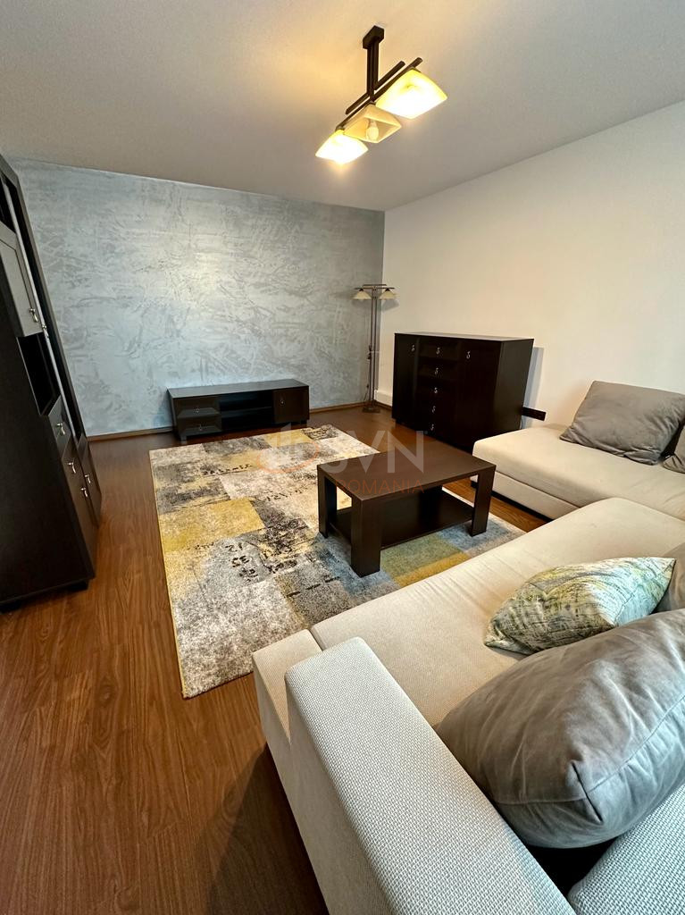 Apartament, 3 camere Cluj/Plopilor