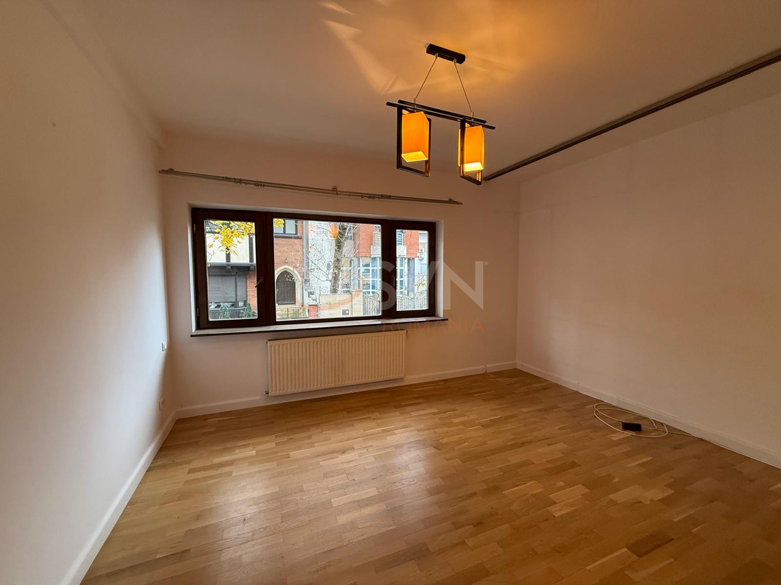 Apartament, 3 camere Bucuresti/Primaverii