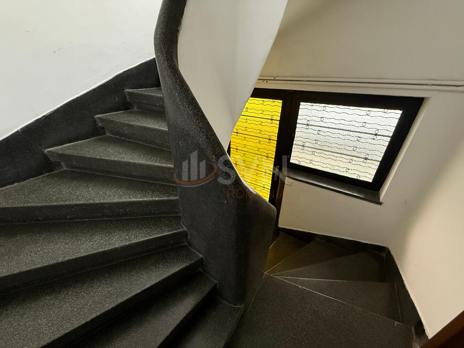 Apartament, 3 camere Bucuresti/Primaverii