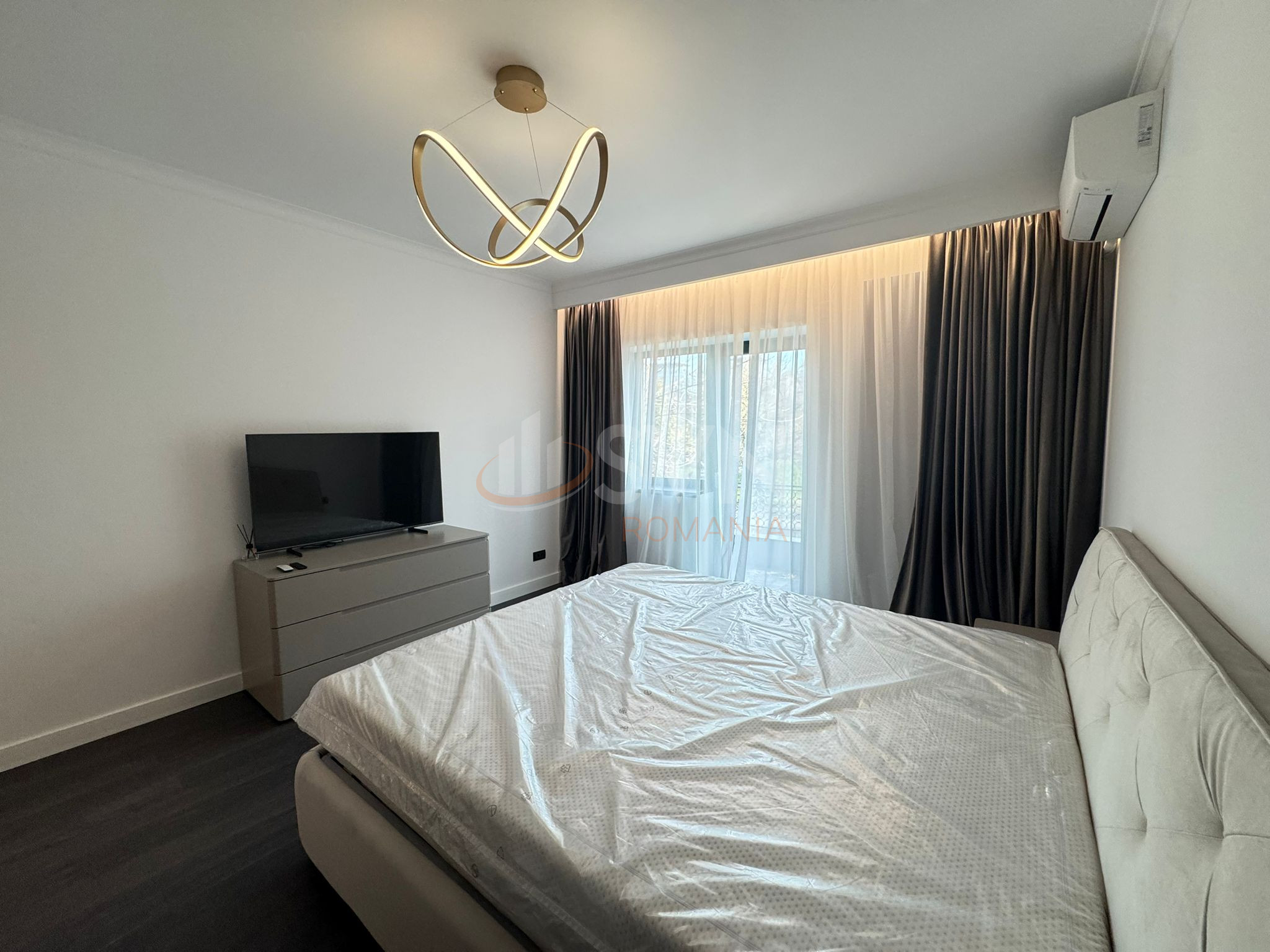 Apartament, 3 camere Bucuresti/Primaverii