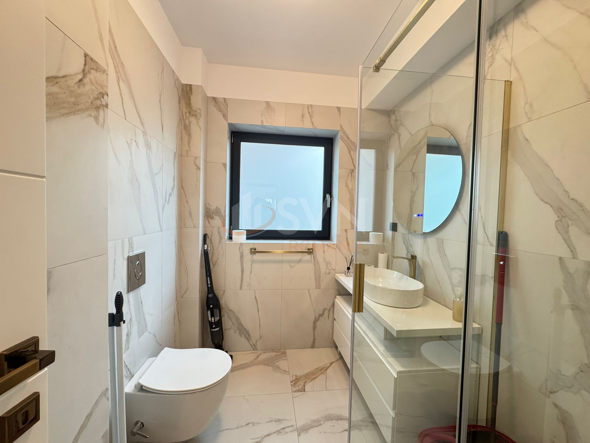 Apartament, 3 camere Bucuresti/Primaverii