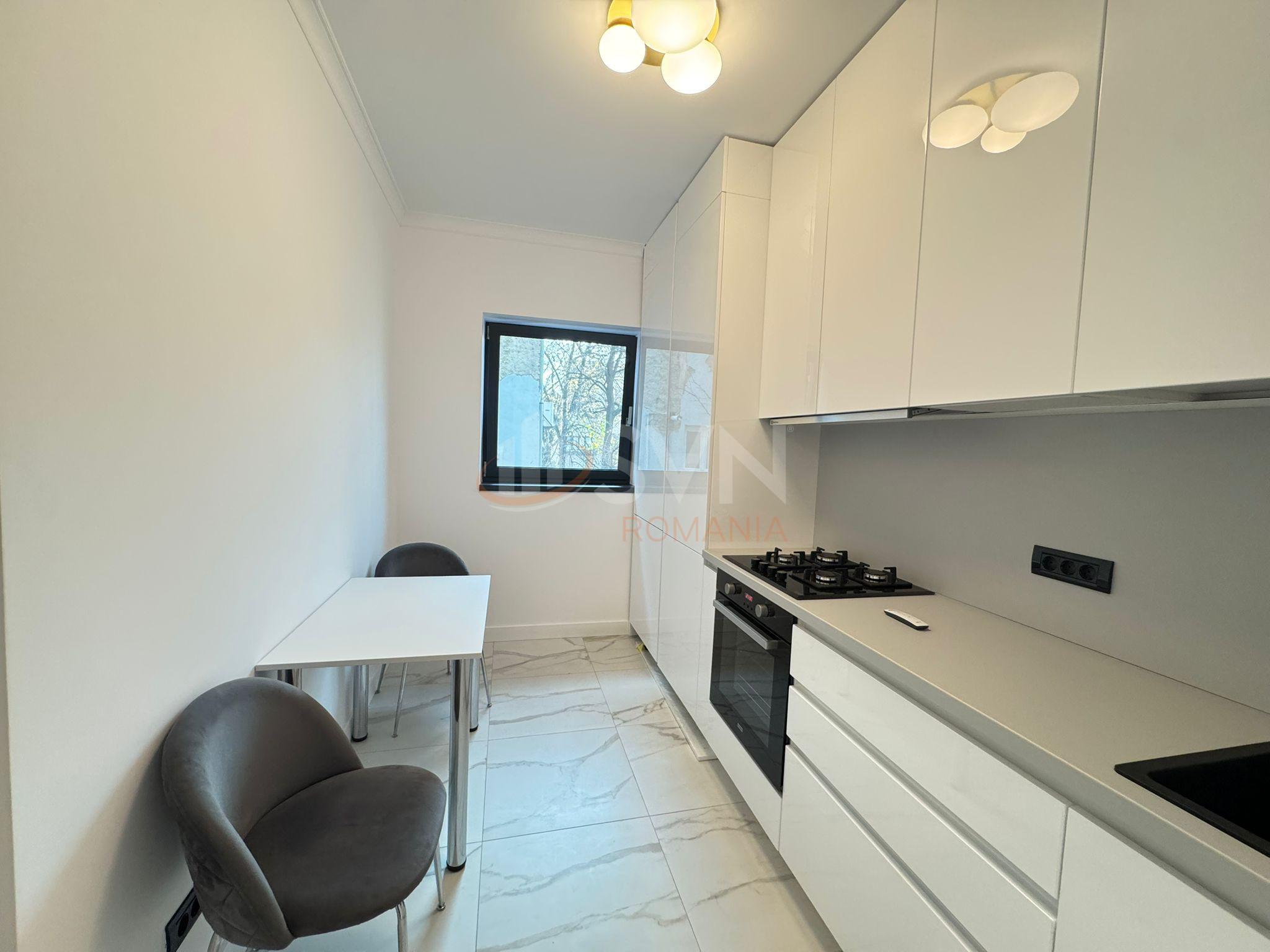 Apartament, 3 camere Bucuresti/Primaverii
