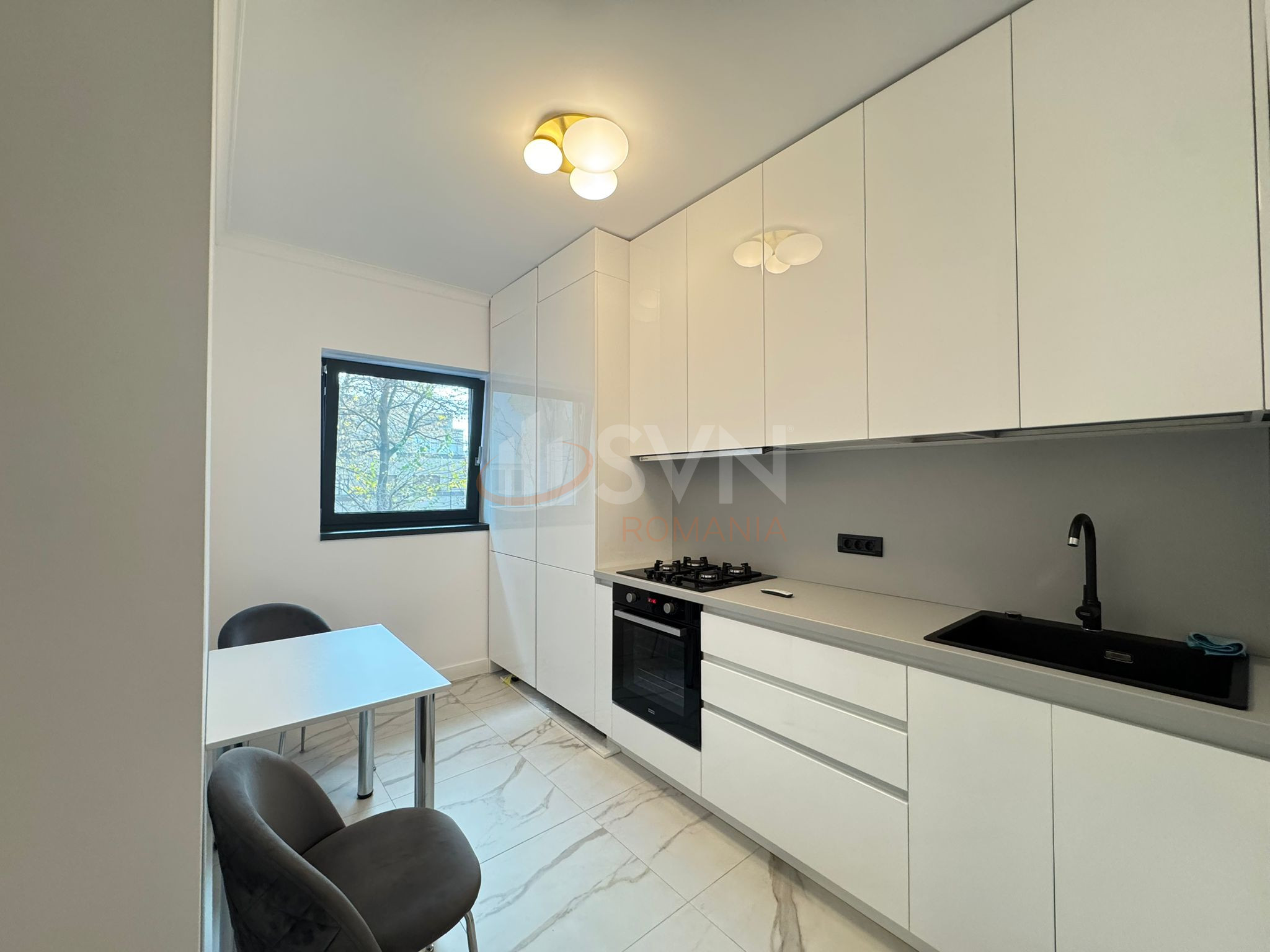 Apartament, 3 camere Bucuresti/Primaverii