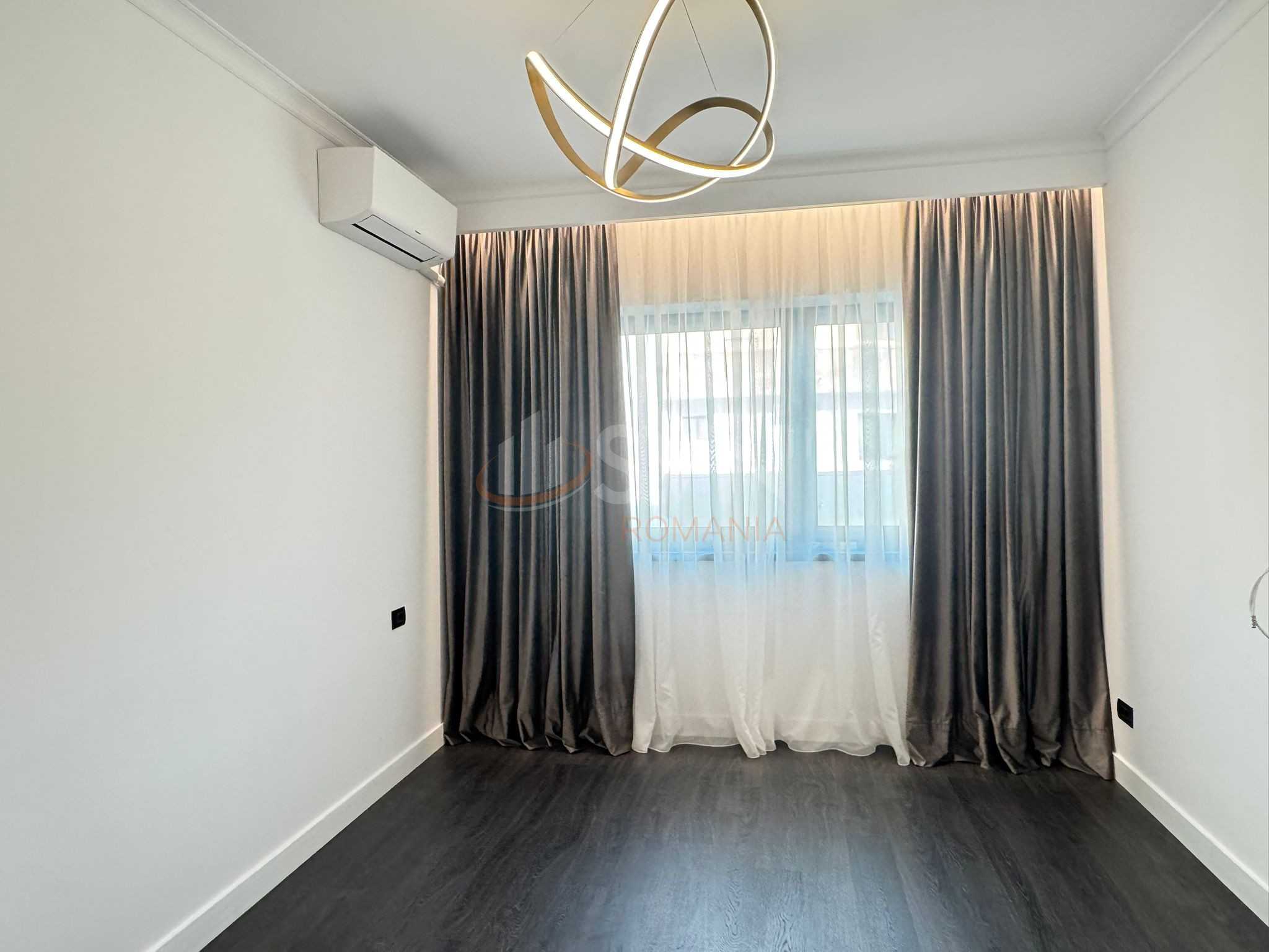Apartament, 3 camere Bucuresti/Primaverii
