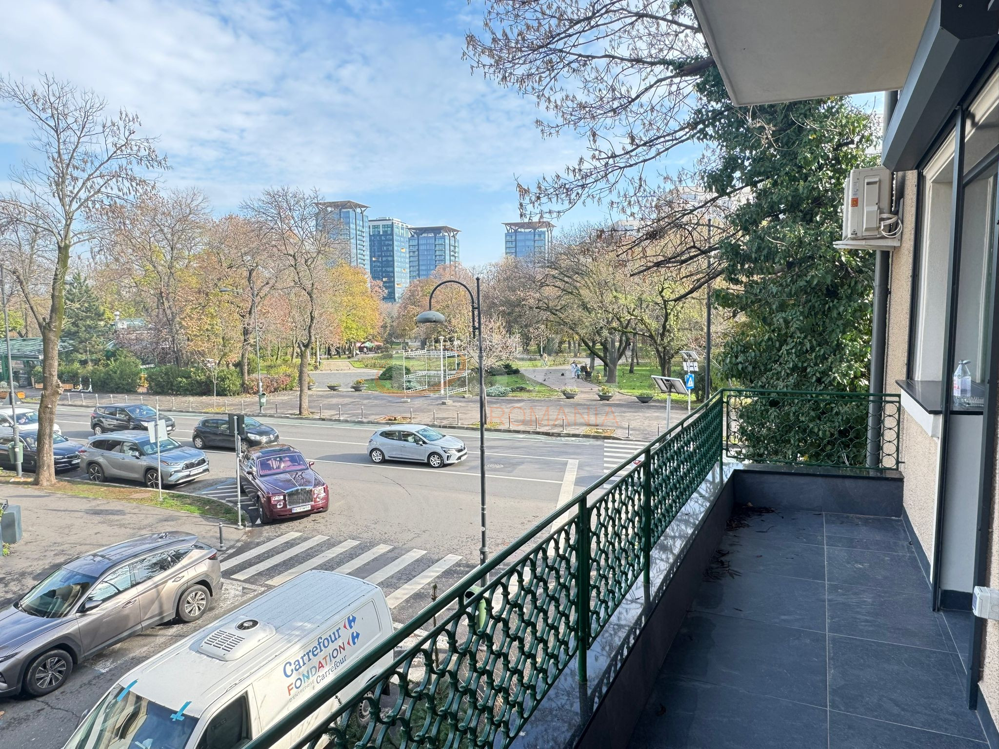 Apartament, 3 camere Bucuresti/Primaverii