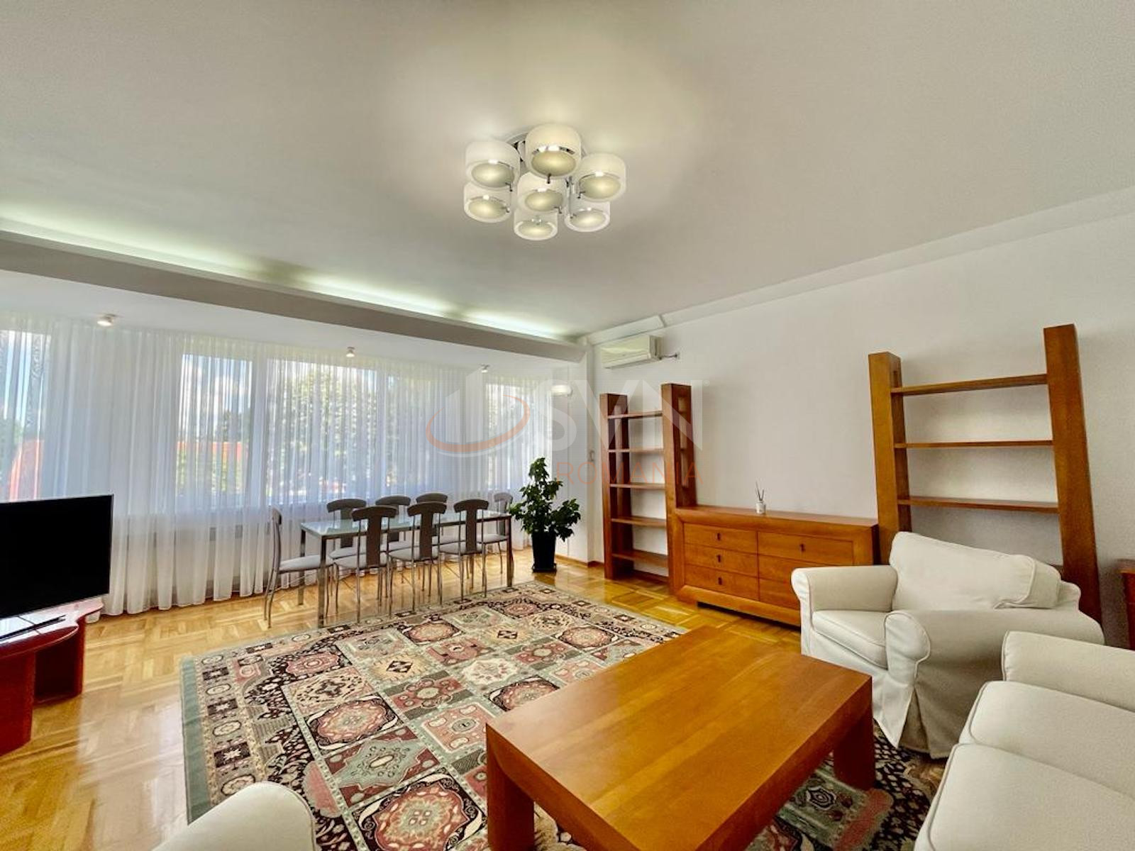 Apartament, 3 camere Bucuresti/Primaverii