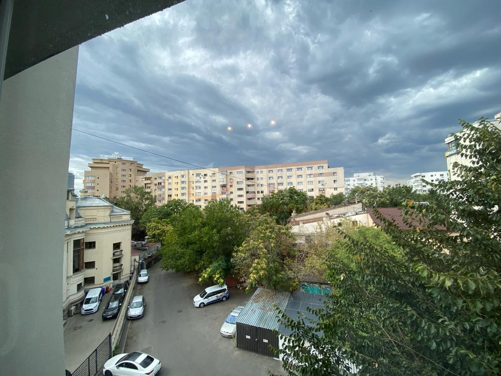 Apartament, 3 camere Bucuresti/Piata Victoriei