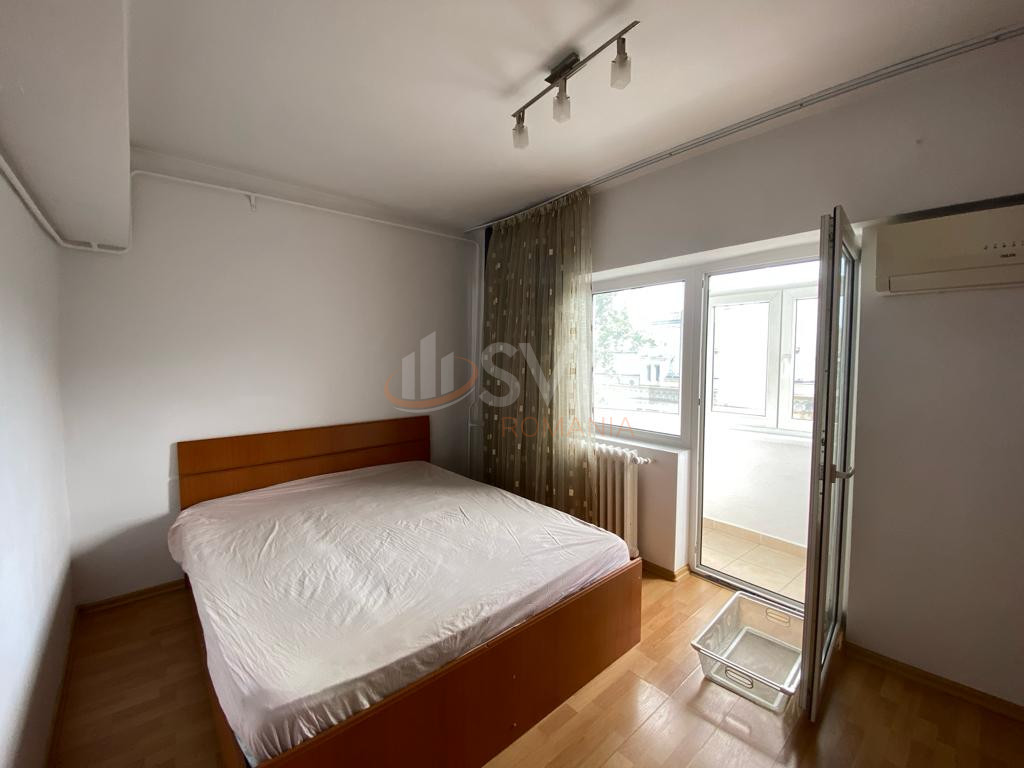 Apartament, 3 camere Bucuresti/Piata Victoriei
