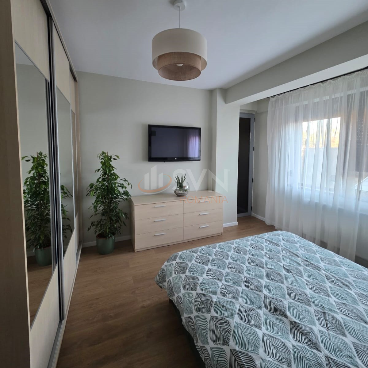 Apartament, 3 camere Bucuresti/Damaroaia