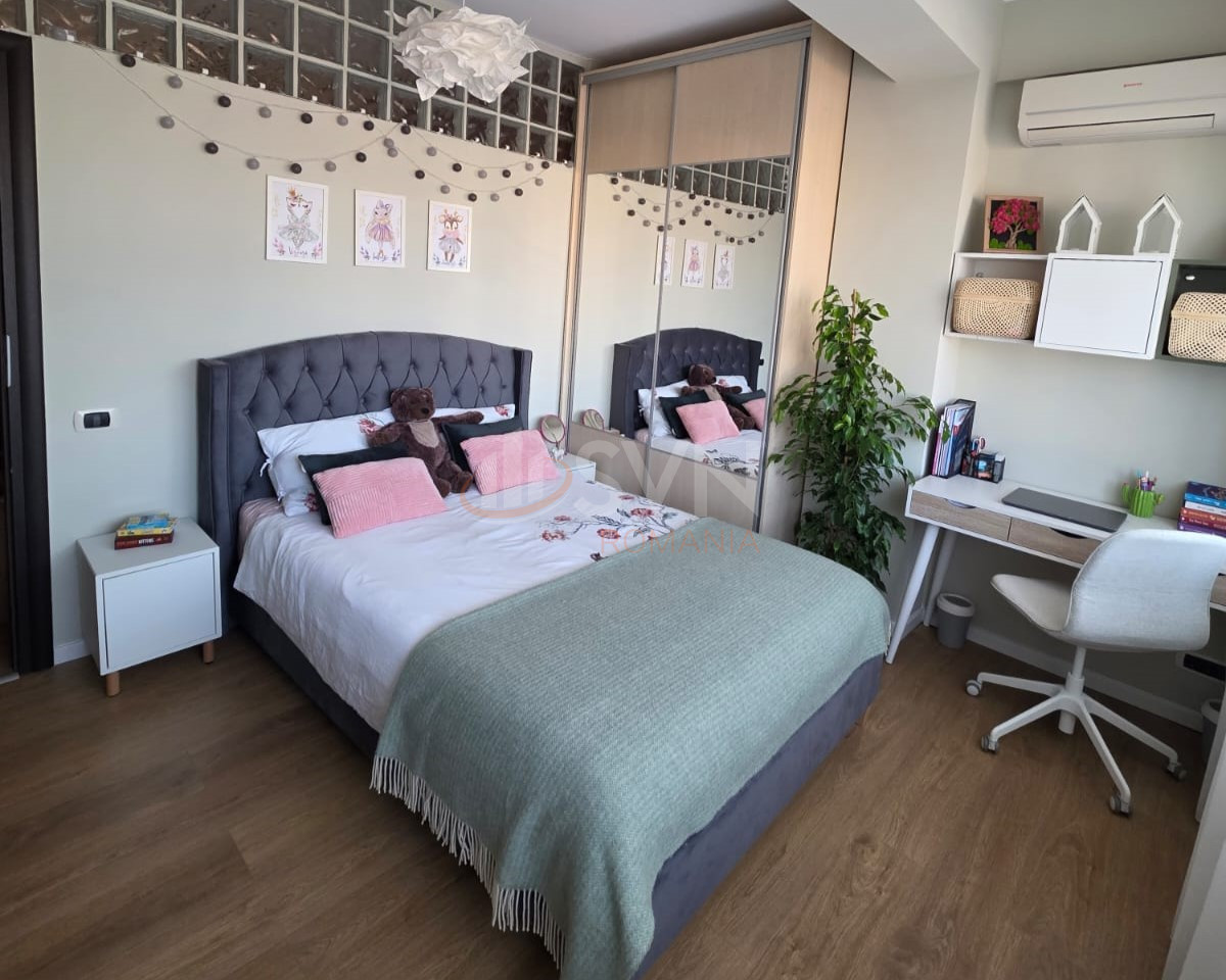 Apartament, 3 camere Bucuresti/Damaroaia