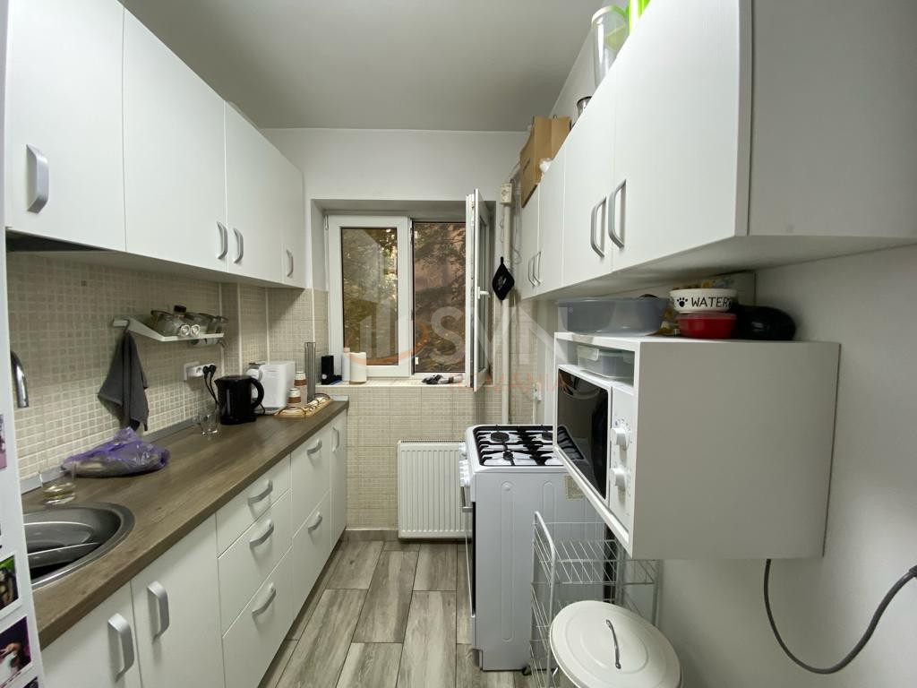 Apartament, 3 camere Bucuresti/Calea Victoriei