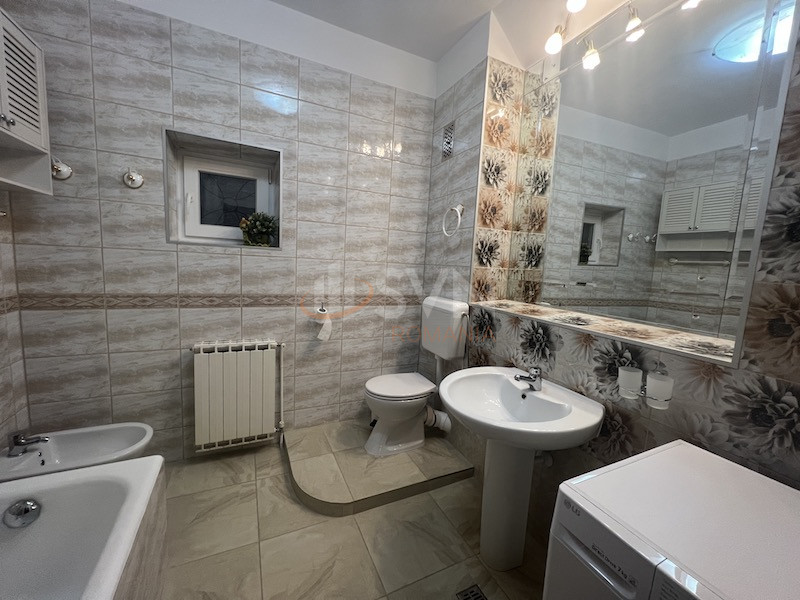 Apartament, 3 camere Bucuresti/Primaverii