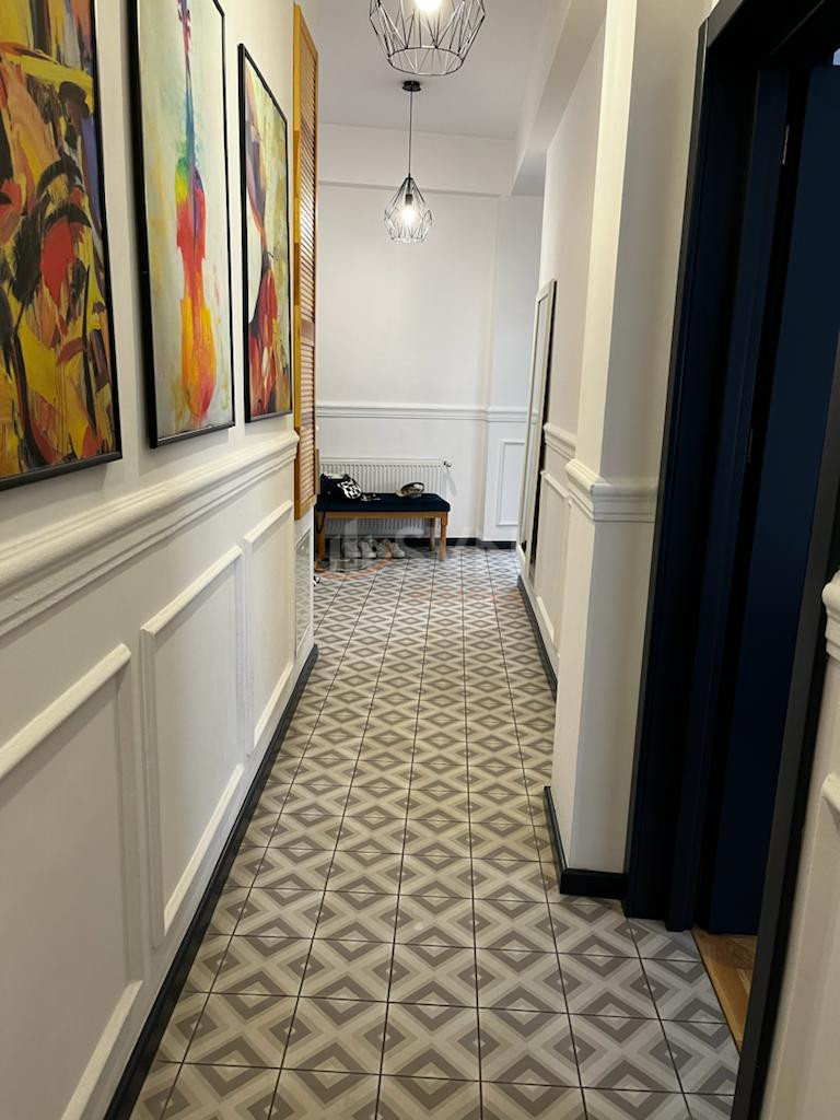 Apartament, 3 camere Bucuresti/Universitate (s1)