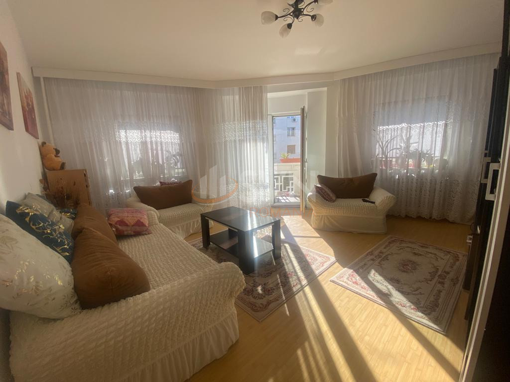 Apartament, 3 camere Bucuresti/Decebal