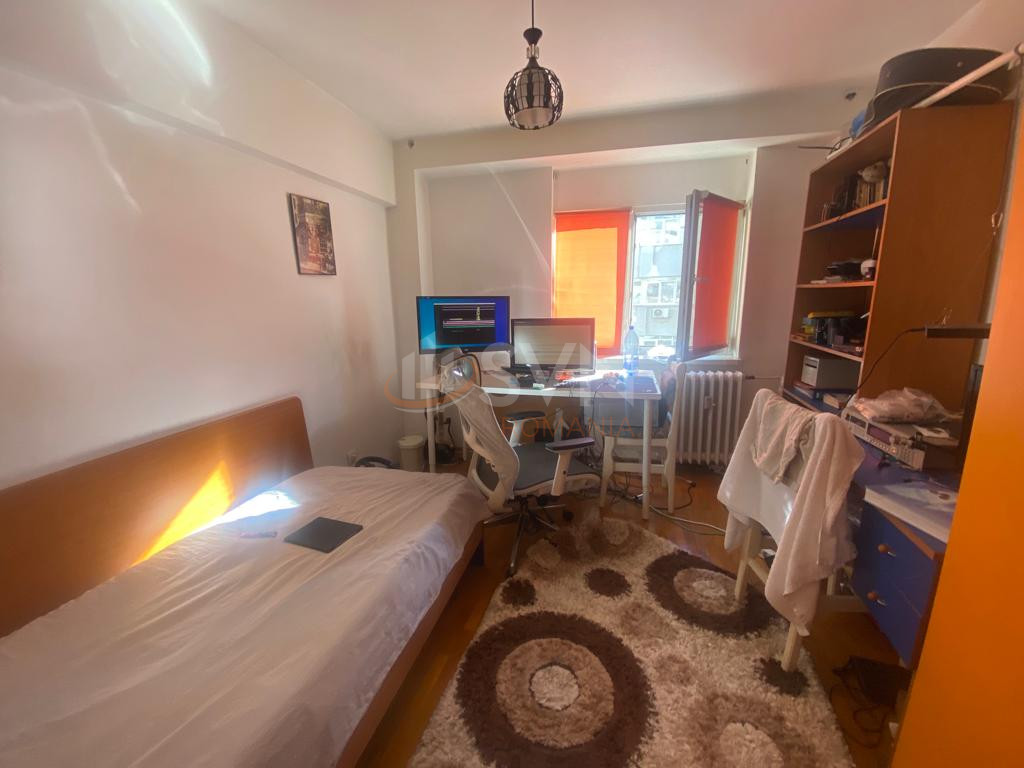 Apartament, 3 camere Bucuresti/Decebal