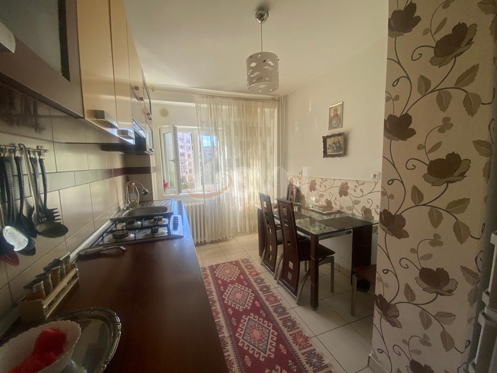 Apartament, 3 camere Bucuresti/Decebal